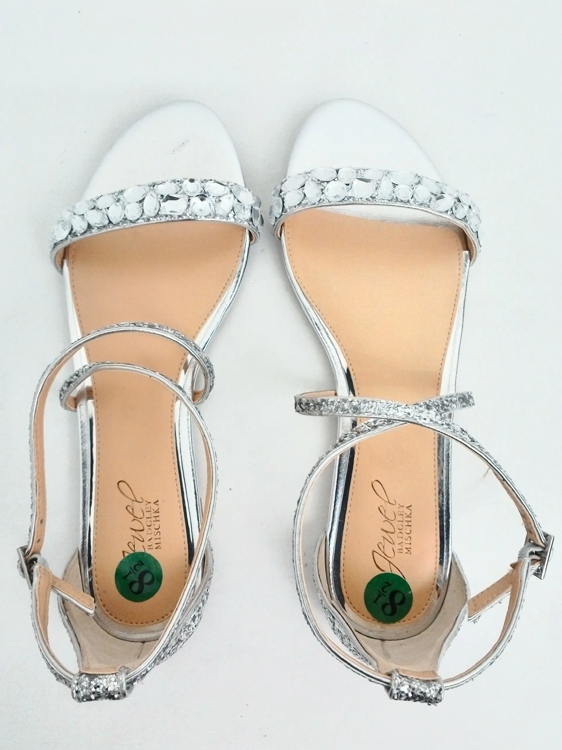 Jewel Badgley Mischka Women's Silver Flat Sandals Size 8.5