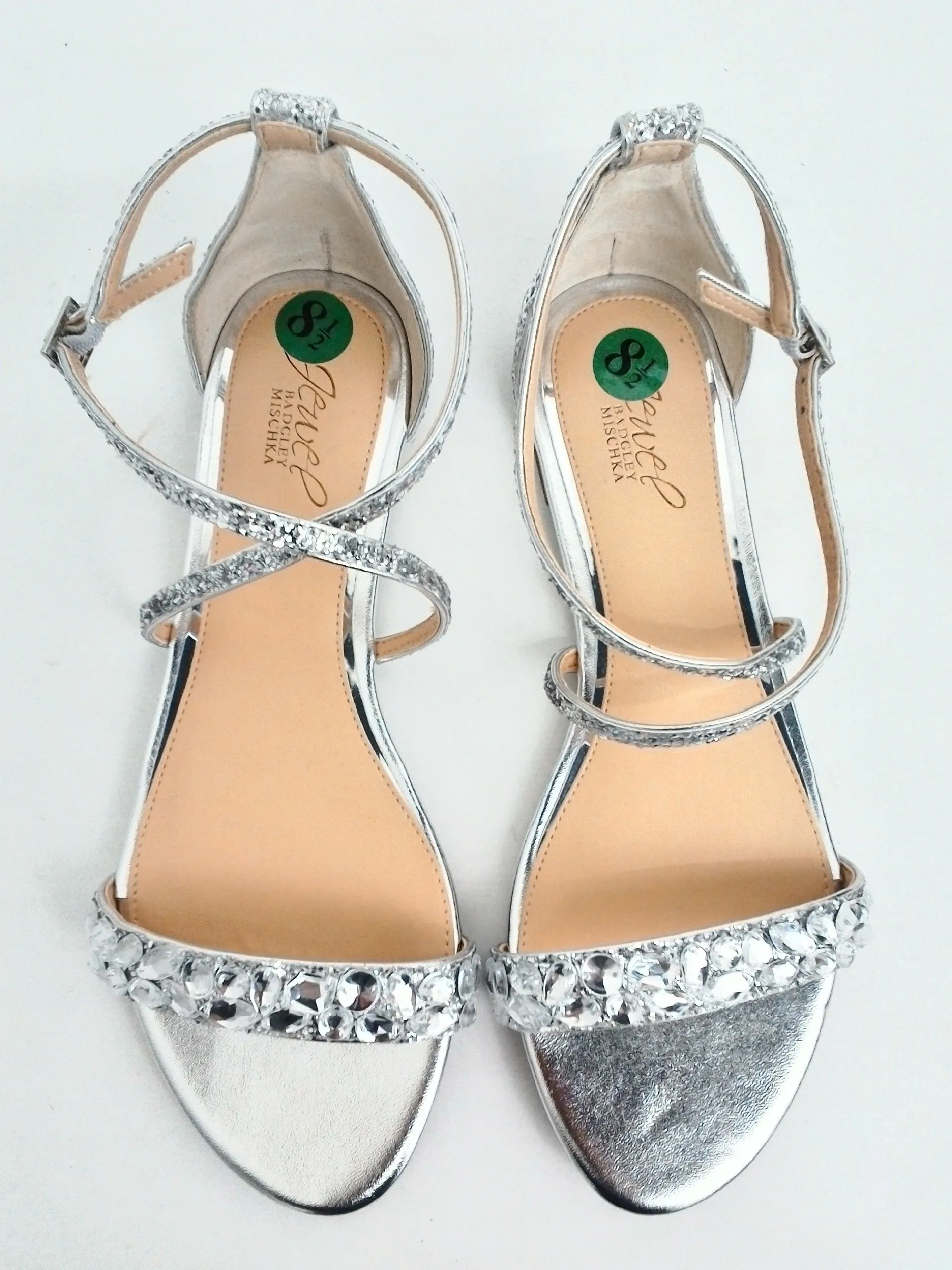 Jewel Badgley Mischka Women's Silver Flat Sandals Size 8.5